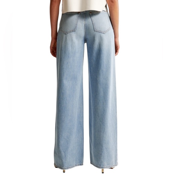 Abercrombie & Fitch Light Blue High Rise Wide Leg Jeans - Picture 3 of 6